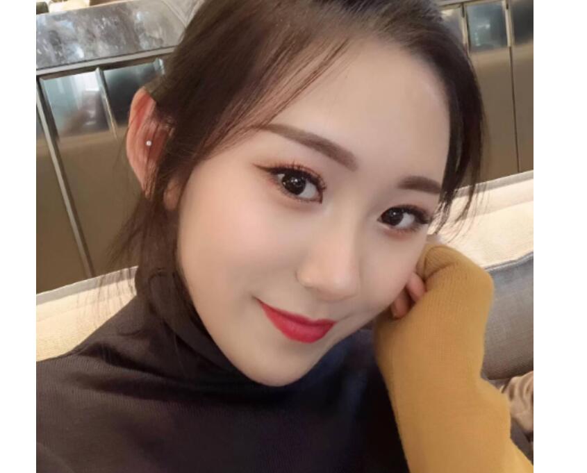 云泄密 飞机上的女神 美女空姐们的私下反差
